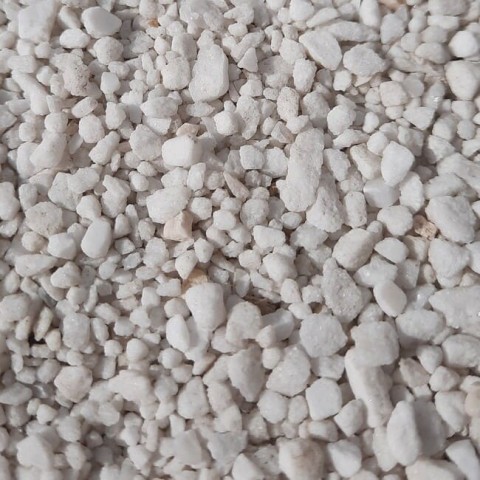Мраморная крошка из белого мрамора фракция 0,2-0,8 см